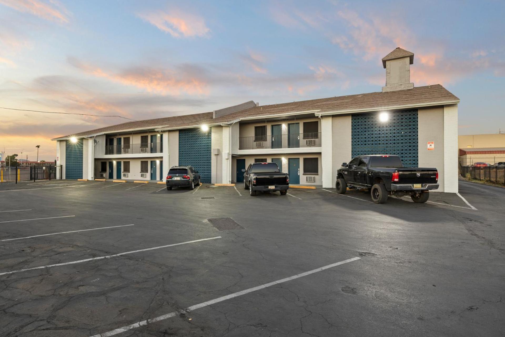 Travel Inn Phoenix Exterior foto